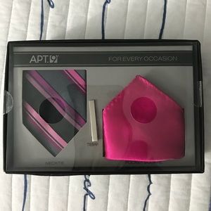 APT.9 Pink/Gray Tie + Tiebar + Pocket Square NEW.